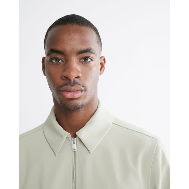 Regular fit, Collared, Chest slip pockets, Zipped side pockets, Zipped fastening, Long sleeved, LightweightAbout the brandFASHION IS OUR DNARiver Island is an icon of the British high street. Inspired by the latest trends and our heritage style archives, we've been serving style and leading trends for over sixty years.We make fashion for real people with real lives, who want to look real good. Because life's a celebration - let's dress for it.