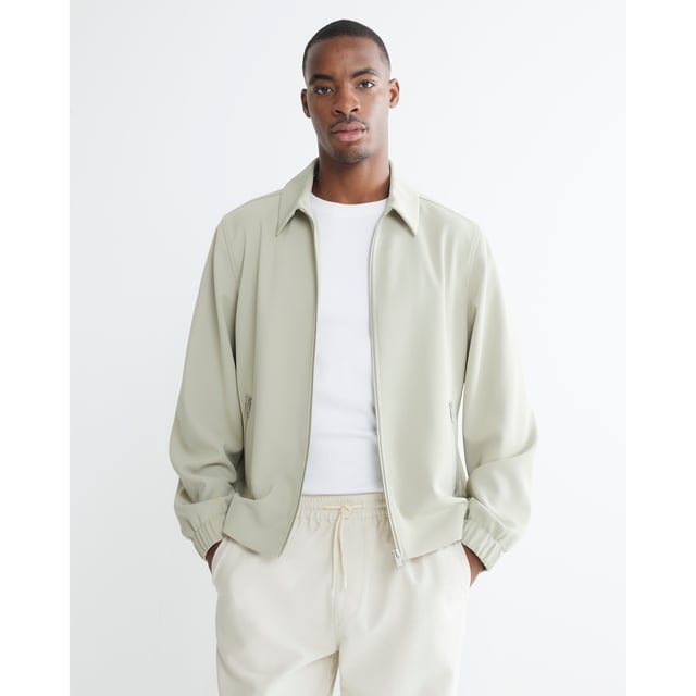 Regular fit, Collared, Chest slip pockets, Zipped side pockets, Zipped fastening, Long sleeved, LightweightAbout the brandFASHION IS OUR DNARiver Island is an icon of the British high street. Inspired by the latest trends and our heritage style archives, we've been serving style and leading trends for over sixty years.We make fashion for real people with real lives, who want to look real good. Because life's a celebration - let's dress for it.