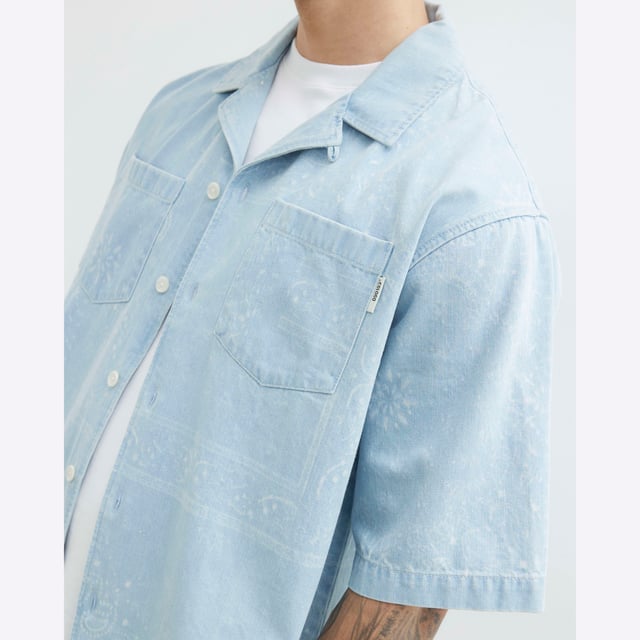 Regular fit, Denim fabric, Collared, Paisley print, Chest pockets, Embroidered, Buttoned fastening, Short sleevesAbout the brandFASHION IS OUR DNARiver Island is an icon of the British high street. Inspired by the latest trends and our heritage style archives, we've been serving style and leading trends for over sixty years.We make fashion for real people with real lives, who want to look real good. Because life's a celebration - let's dress for it.