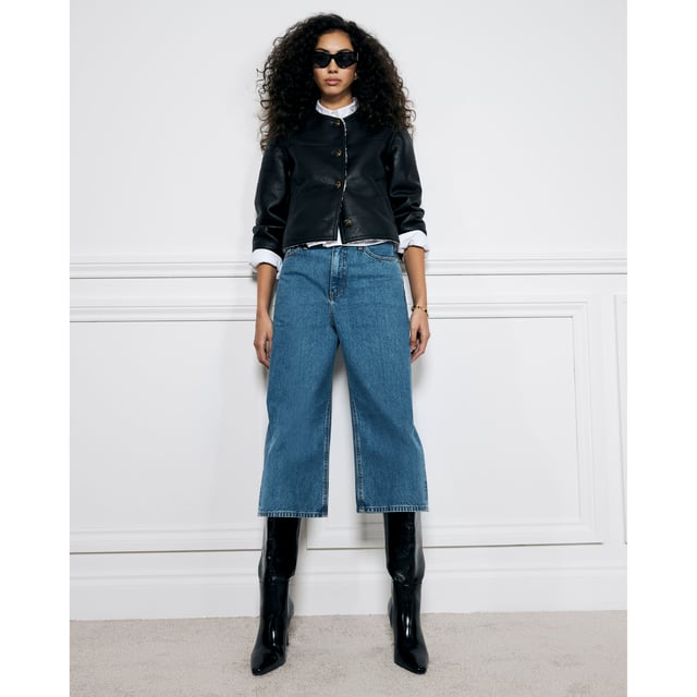 Denim, High waisted, Cropped, Belt loops, Side slip pockets, Button and zip fasteningAbout the brandFASHION IS OUR DNARiver Island is an icon of the British high street. Inspired by the latest trends and our heritage style archives, we've been serving style and leading trends for over sixty years.We make fashion for real people with real lives, who want to look real good. Because life's a celebration - let's dress for it.