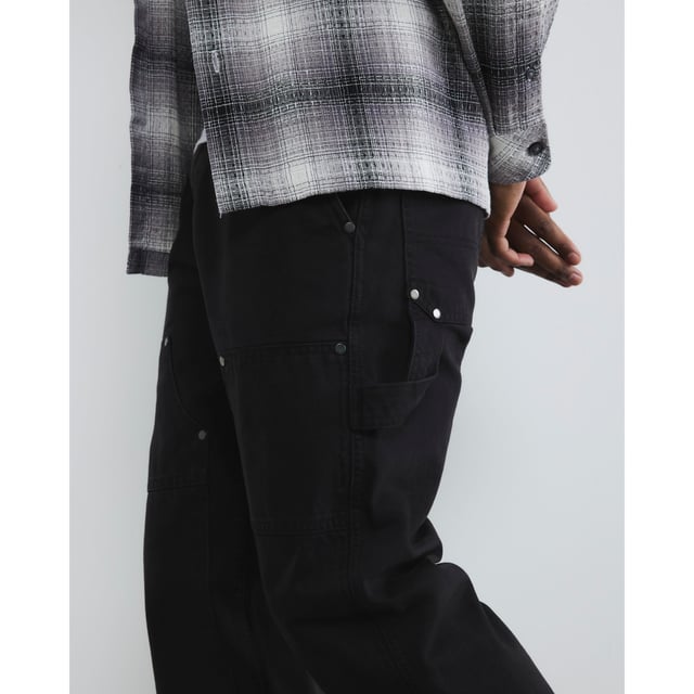 Straight leg, Denim, Classic 5 pocket styling, Belt loops, Leg panel detail, Zip and button fasteningAbout the brandFASHION IS OUR DNARiver Island is an icon of the British high street. Inspired by the latest trends and our heritage style archives, we've been serving style and leading trends for over sixty years.We make fashion for real people with real lives, who want to look real good. Because life's a celebration - let's dress for it.