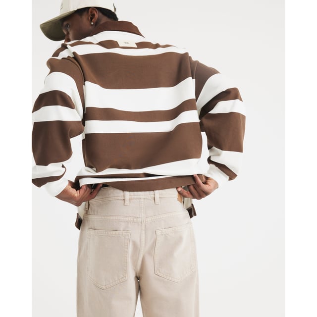 Loose fit, Denim fabric, Belt loops, Classic 5 pocket styling, Button and zip fasteningAbout the brandFASHION IS OUR DNARiver Island is an icon of the British high street. Inspired by the latest trends and our heritage style archives, we've been serving style and leading trends for over sixty years.We make fashion for real people with real lives, who want to look real good. Because life's a celebration - let's dress for it.
