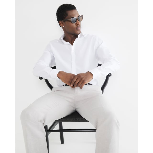 Slim fit, Collared, Button fastening, Long sleevedAbout the brandFASHION IS OUR DNARiver Island is an icon of the British high street. Inspired by the latest trends and our heritage style archives, we've been serving style and leading trends for over sixty years.We make fashion for real people with real lives, who want to look real good. Because life's a celebration - let's dress for it.
