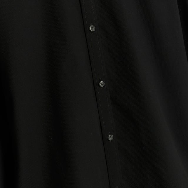 Textured fabric, Collared, Long sleeves, Cuffed, Button fasteningAbout the brandFASHION IS OUR DNARiver Island is an icon of the British high street. Inspired by the latest trends and our heritage style archives, we've been serving style and leading trends for over sixty years.We make fashion for real people with real lives, who want to look real good. Because life's a celebration - let's dress for it.