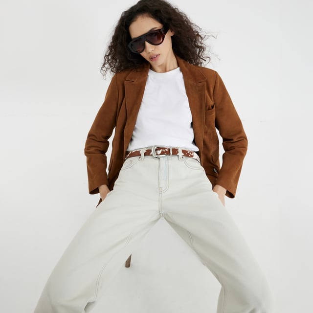 Barrel fit, Denim fabric, Belt loops, Classic 5 pockets, Button and zip fasteningAbout the brandFASHION IS OUR DNARiver Island is an icon of the British high street. Inspired by the latest trends and our heritage style archives, we've been serving style and leading trends for over sixty years.We make fashion for real people with real lives, who want to look real good. Because life's a celebration - let's dress for it.