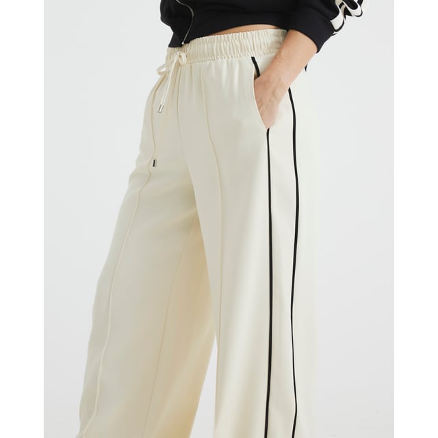 Wide leg, Side stripe, Elasticated drawstring waistAbout the brandFASHION IS OUR DNARiver Island is an icon of the British high street. Inspired by the latest trends and our heritage style archives, we've been serving style and leading trends for over sixty years.We make fashion for real people with real lives, who want to look real good. Because life's a celebration - let's dress for it.
