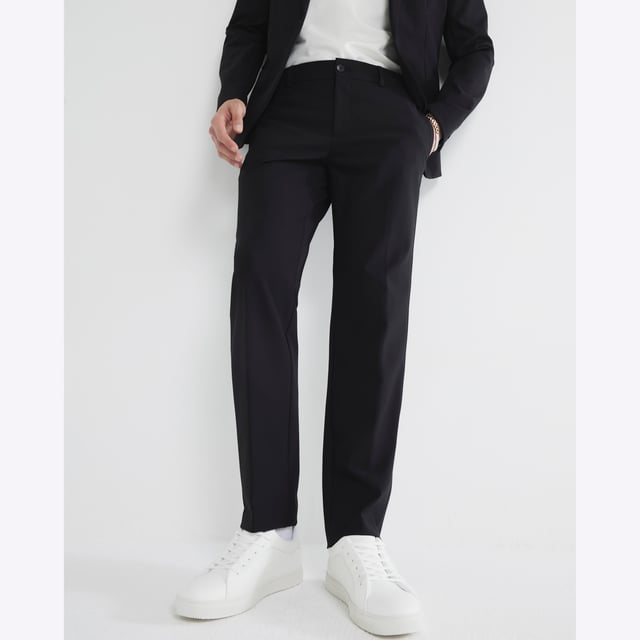 Skinny fit, Side slip pockets, Belt loops, Concealed fastening, Part of a two piece suit, 4 Way stretch, Comfort stretch, Crease resistant, Engineered fitAbout the brandFASHION IS OUR DNARiver Island is an icon of the British high street. Inspired by the latest trends and our heritage style archives, we've been serving style and leading trends for over sixty years.We make fashion for real people with real lives, who want to look real good. Because life's a celebration - let's dress for it.
