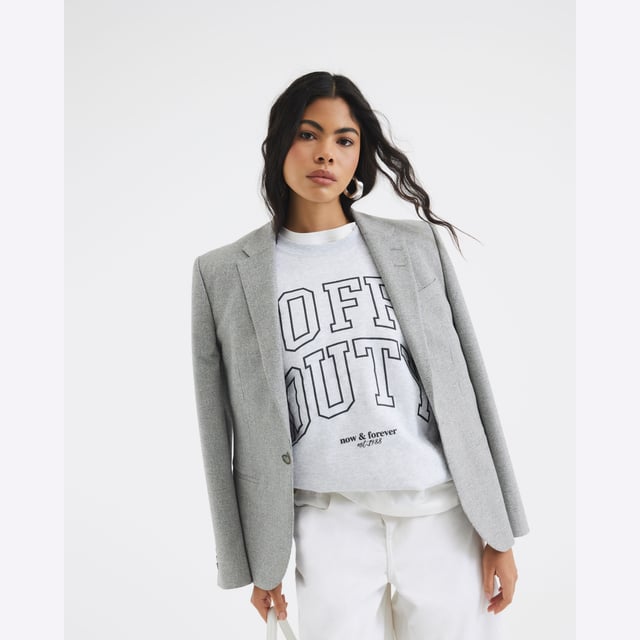 Crew neckline, 'Off Duty' graphic, Long sleevedAbout the brandFASHION IS OUR DNARiver Island is an icon of the British high street. Inspired by the latest trends and our heritage style archives, we've been serving style and leading trends for over sixty years.We make fashion for real people with real lives, who want to look real good. Because life's a celebration - let's dress for it.