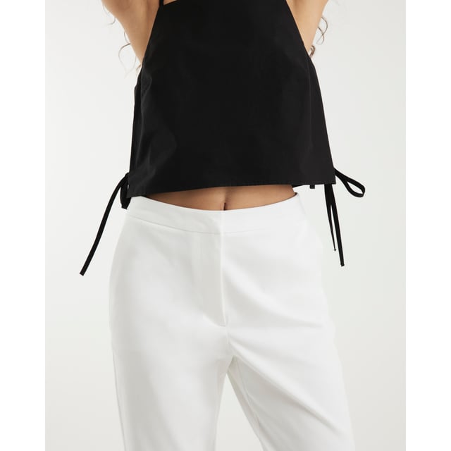 Slim fit, Cropped leg, Side slip pockets, Concealed fastening, TailoredAbout the brandFASHION IS OUR DNARiver Island is an icon of the British high street. Inspired by the latest trends and our heritage style archives, we've been serving style and leading trends for over sixty years.We make fashion for real people with real lives, who want to look real good. Because life's a celebration - let's dress for it.