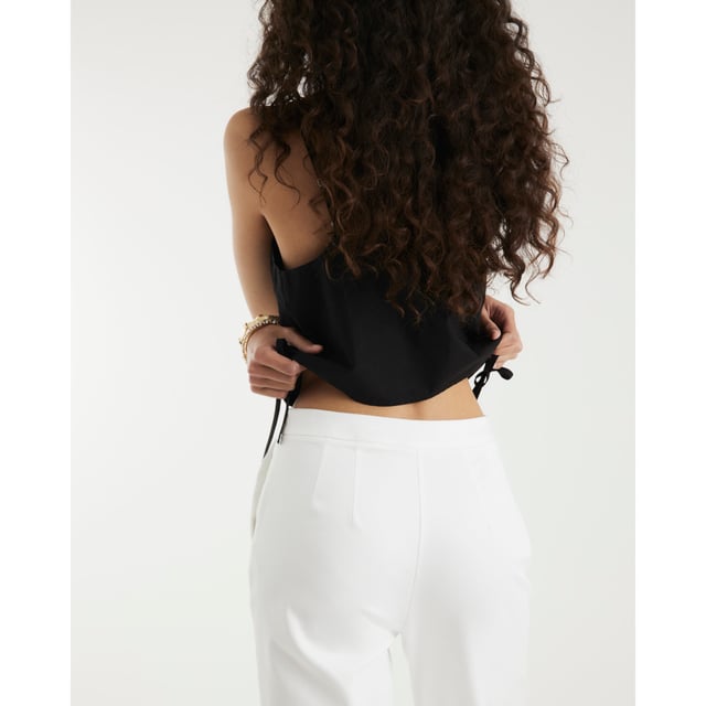 Slim fit, Cropped leg, Side slip pockets, Concealed fastening, TailoredAbout the brandFASHION IS OUR DNARiver Island is an icon of the British high street. Inspired by the latest trends and our heritage style archives, we've been serving style and leading trends for over sixty years.We make fashion for real people with real lives, who want to look real good. Because life's a celebration - let's dress for it.