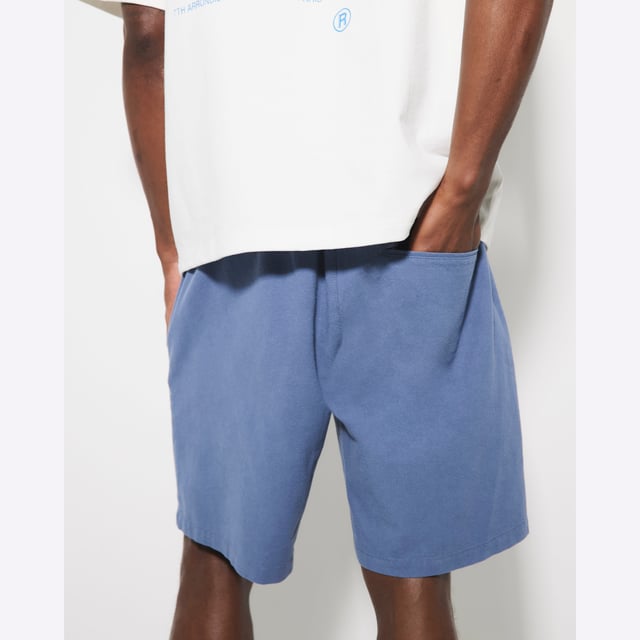 Regular fit, Pull on, Side slip pockets, Elasticated drawstring waistbandAbout the brandFASHION IS OUR DNARiver Island is an icon of the British high street. Inspired by the latest trends and our heritage style archives, we've been serving style and leading trends for over sixty years.We make fashion for real people with real lives, who want to look real good. Because life's a celebration - let's dress for it.