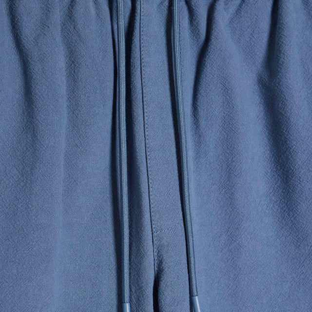 Regular fit, Pull on, Side slip pockets, Elasticated drawstring waistbandAbout the brandFASHION IS OUR DNARiver Island is an icon of the British high street. Inspired by the latest trends and our heritage style archives, we've been serving style and leading trends for over sixty years.We make fashion for real people with real lives, who want to look real good. Because life's a celebration - let's dress for it.