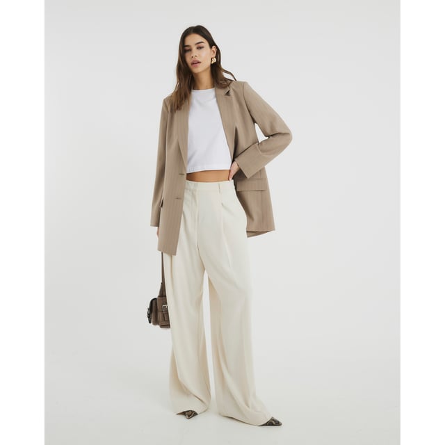 Wide leg, Belt loops, Elasticated waistbandAbout the brandFASHION IS OUR DNARiver Island is an icon of the British high street. Inspired by the latest trends and our heritage style archives, we've been serving style and leading trends for over sixty years.We make fashion for real people with real lives, who want to look real good. Because life's a celebration - let's dress for it.