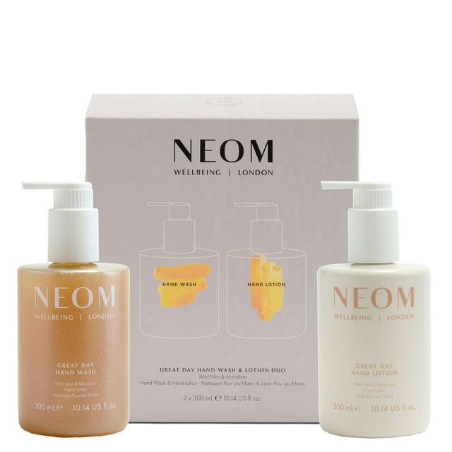 Neom Wellbeing Great Day Hand Wash and Lotion Duo - 300ml Experience the uplifting power of Neom Wellbeing London’s Great Day Hand Wash and Lotion Duo. This luxurious set features a 300ml hand wash and a 300ml hand lotion, both infused with 100% natural essential oils, including Wild Mint and Mandarin. The hand wash gently exfoliates with orange peel and olive crush while nourishing your skin with aloe vera. The lotion, enriched with shea butter, provides deep hydration and a delightful scent. Perfect for elevating your mood and adding self-care to your routine, this duo leaves your hands feeling soft and revitalized.