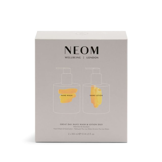 Neom Wellbeing Great Day Hand Wash and Lotion Duo - 300ml Experience the uplifting power of Neom Wellbeing London’s Great Day Hand Wash and Lotion Duo. This luxurious set features a 300ml hand wash and a 300ml hand lotion, both infused with 100% natural essential oils, including Wild Mint and Mandarin. The hand wash gently exfoliates with orange peel and olive crush while nourishing your skin with aloe vera. The lotion, enriched with shea butter, provides deep hydration and a delightful scent. Perfect for elevating your mood and adding self-care to your routine, this duo leaves your hands feeling soft and revitalized.