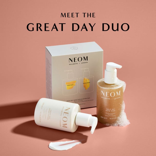 Neom Wellbeing Great Day Hand Wash and Lotion Duo - 300ml Experience the uplifting power of Neom Wellbeing London’s Great Day Hand Wash and Lotion Duo. This luxurious set features a 300ml hand wash and a 300ml hand lotion, both infused with 100% natural essential oils, including Wild Mint and Mandarin. The hand wash gently exfoliates with orange peel and olive crush while nourishing your skin with aloe vera. The lotion, enriched with shea butter, provides deep hydration and a delightful scent. Perfect for elevating your mood and adding self-care to your routine, this duo leaves your hands feeling soft and revitalized.