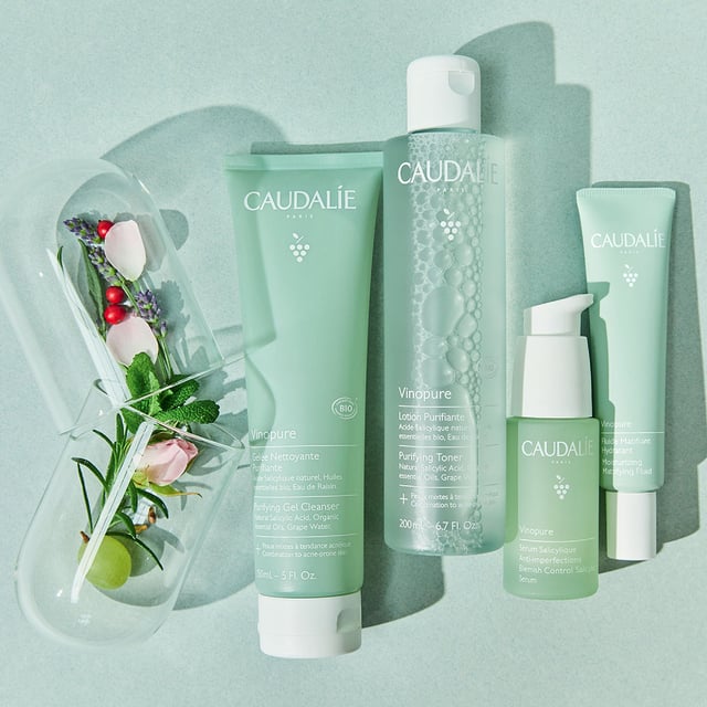 Experience clear, radiant skin with Caudalie Vinopure Blemish Control Salicylic Acid Serum. This natural solution is specially formulated for acne-prone skin, reducing redness and blemishes. Clinical tests show that 63% of users noticed a significant decrease in acne spots within just one week. Infused with 100% natural salicylic acid sourced from wintergreen leaves, it gently exfoliates and unclogs pores, while niacinamide soothes irritation and redness. Enriched with organic rose water and purifying essential oils, this serum effectively controls sebum production and fights acne bacteria. With a lightweight gel texture, it absorbs quickly for a shine-free finish, making it suitable for even the most sensitive skin. Non-comedogenic and vegan, this serum is your go-to for a clearer complexion. For optimal results, pair it with our Purifying Gel Cleanser, Purifying Toner, and Moisturising Mattifying Fluid. Join Caudalie in our commitment to the planet, as we contribute 1% of our turnover to environmental protection efforts.