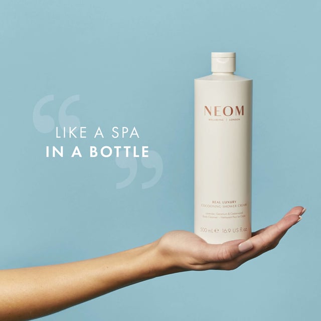 Experience the soothing power of Neom Wellbeing London's Luxury De-Stress Shower Cream. This creamy cleanser, made with 100% natural essential oils like lavender and geranium, is designed to relax your body and mind. Enriched with evening primrose oil and herbal extracts, it provides deep hydration for your skin, lasting up to 48 hours. Enjoy a calming shower experience that elevates your mood and alleviates stress. Simply lather, inhale the fragrance, and let tranquility wash over you.