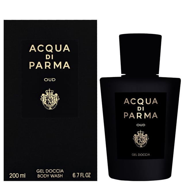 Experience the exquisite scent of Oud with Acqua Di Parma Oud Body Wash. This luxurious formula rejuvenates your skin while enveloping you in a captivating fragrance that celebrates the rich warmth of Oud wood. The refreshing top notes of bergamot and orange awaken your senses, leading to a heart of Haitian Amyris and Russian coriander, perfectly balanced with the depth of Oud wood. The fragrance concludes with a sophisticated base of leather, cedar, patchouli, sandalwood, and musk. Indulge in a lavish wash that transforms your daily routine into a spa-like experience.