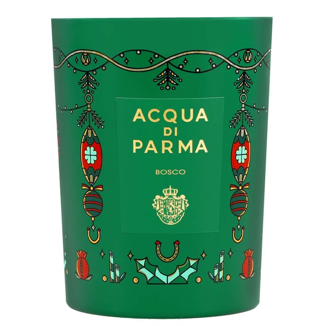 Acqua Di Parma Holiday Bosco Candle 200g - Enchanting Home Fragrance Experience the essence of winter with the Acqua Di Parma Holiday Bosco Candle. This exquisite 200g candle captures the refreshing aroma of alpine forests, blending invigorating notes of pine and fir with soothing eucalyptus and a hint of warm cloves. Perfect for creating a cozy atmosphere, this candle offers up to 50 hours of burn time. Ideal for holiday gifting, its beautifully themed packaging adds a festive touch to any home decor.