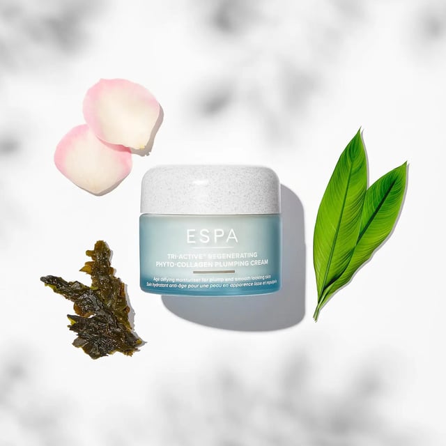 Discover the ELEMIS Pro-Collagen Rose Micro Serum, a luxurious serum designed for intense hydration and skin rejuvenation. This formula features over 7,000 rose micro droplets to deliver skin-quenching actives. Infused with clinically proven Red Algae, it provides three times more hydration than hyaluronic acid and includes Rose Centifolia extract to enhance your skin’s barrier. Experience visibly plumper skin and reduced fine lines in 14 days. For best results, apply 1 to 2 pumps on dry, cleansed skin morning and evening.