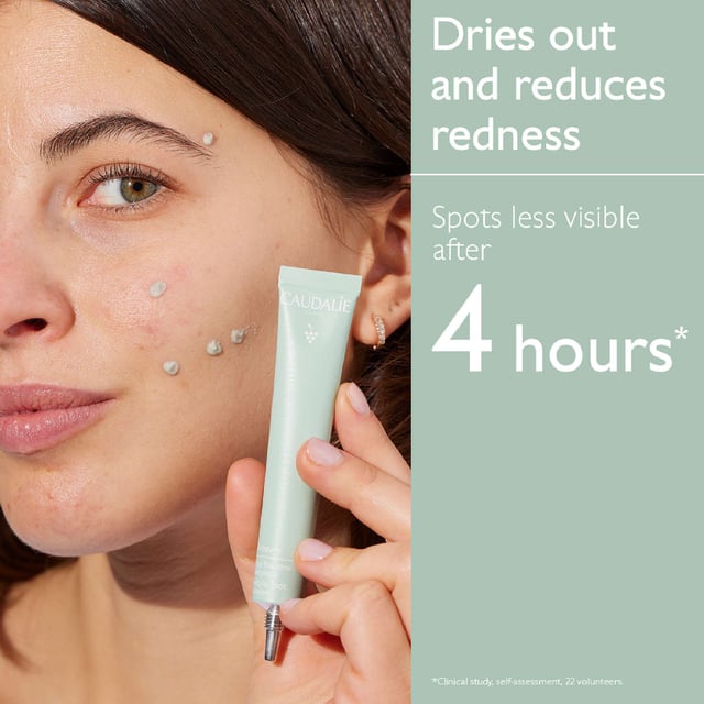 Discover the ultimate solution for blemishes with Caudalie Vinopure Salicylic Acid Spot Treatment. This fast-acting remedy harnesses natural salicylic acid, niacinamide, and tea tree oil to calm irritation and reduce redness. Its unique formula targets spots directly, offering a refreshing botanical scent in an eco-friendly aluminium tube. For best results, apply directly to blemishes and let dry as a mask or leave on overnight for treatment. Join Caudalie's mission to plant trees; they have planted over 8 million trees by 2021.