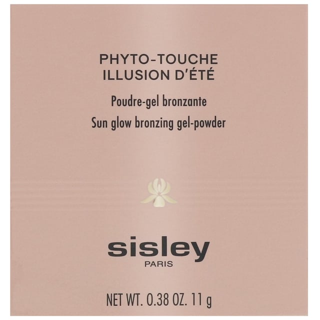 Sisley Phyto-Touche Illusion d'Été Compact Sun Glow Bronzing Gel-Powder 11g Experience the beauty of sun-kissed skin with the Sisley Phyto-Touche Illusion d'Été Compact Sun Glow Bronzing Gel-Powder. This luxurious bronzing gel-powder is infused with nourishing extracts of gardenia, woodmallow, and linden blossom, providing a radiant glow with just one application. Ideal for both light and tanned skin tones, it features a unique soft focus effect that smooths and enhances your complexion with micronised pigments for a natural finish. Achieve a healthy glow by applying it to your cheekbones, forehead, shoulders, and décolleté for a sunlit look all year round.