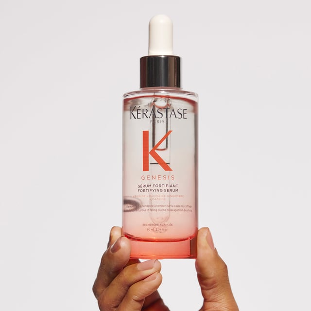 Revitalize your hair with Kérastase Genesis Anti-Hair Fall Fortifying Serum, formulated for weakened hair prone to falling. This nourishing serum features Edelweiss Native Cells, Ginger Root, and Aminexil to enhance fiber resistance and reduce hair fall. For best results, apply 4 doses to a towel-dried scalp once daily for 6 weeks. Kérastase is committed to sustainability, using recycled materials and achieving carbon neutrality in production since 2019. Care for your hair and the planet with Kérastase.