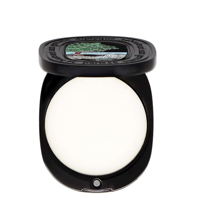 Experience the essence of a sun-soaked Greek summer with Diptyque Philosykos Refillable Solid Perfume. This captivating fragrance celebrates the fig tree, blending fresh fig leaves and ripe figs at the top with a heart enriched by green notes and creamy coconut. The scent evolves into a warm base of fig tree, cedar, and woody undertones, creating a harmonious and refreshing aroma. Perfect for on-the-go application, this solid perfume is a luxurious addition to your fragrance collection, allowing you to indulge in the beauty of nature wherever you are.