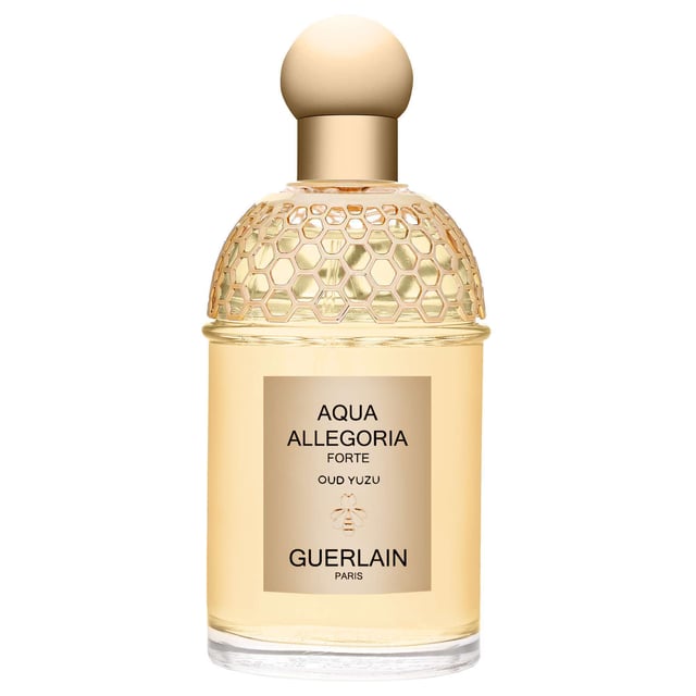 Discover the captivating allure of Guerlain Aqua Allegoria Forte Woody Oud Yuzu Eau de Toilette Spray. This exquisite fragrance features a striking contrast between the warm richness of oud wood and the fresh zest of yuzu, creating a harmonious blend of light and shadow. The fragrance opens with a vibrant top note of yuzu, leading into a heart of luxurious agarwood (oud), and finishing with a grounding note of cedar. Perfect for both men and women, this scent is ideal for any occasion, making it a must-have addition to your fragrance collection.