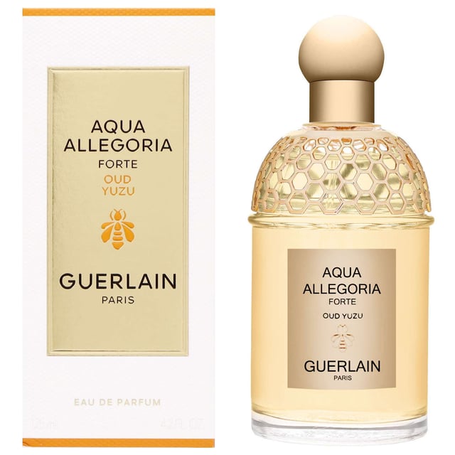 Discover the captivating allure of Guerlain Aqua Allegoria Forte Woody Oud Yuzu Eau de Toilette Spray. This exquisite fragrance features a striking contrast between the warm richness of oud wood and the fresh zest of yuzu, creating a harmonious blend of light and shadow. The fragrance opens with a vibrant top note of yuzu, leading into a heart of luxurious agarwood (oud), and finishing with a grounding note of cedar. Perfect for both men and women, this scent is ideal for any occasion, making it a must-have addition to your fragrance collection.
