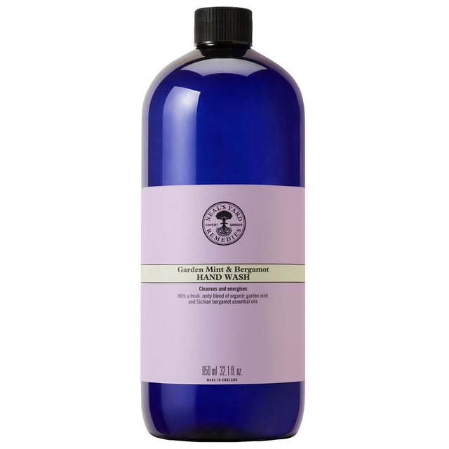 Discover the refreshing Neal's Yard Remedies Garden Mint & Bergamot Hand Wash, a vegan-friendly formula that effectively cleanses hands. Infused with invigorating garden mint and zesty bergamot, it removes impurities while keeping skin moisturized. Simply apply to damp hands, lather, and rinse for a delightful cleansing experience. Crafted by Neal's Yard Remedies, a leader in natural beauty since 1981, this product reflects a commitment to sustainability and ethical sourcing.