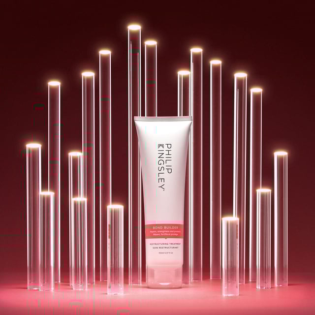 Experience the transformative power of Philip Kingsley's Bond Builder Restructuring Pre-Shampoo Treatment. This innovative formula penetrates deep into the hair to reinforce existing bonds while repairing broken ones. Ideal for heavily processed and damaged hair, it strengthens and smoothens strands, visibly reducing damage and breakage. For optimal results, apply to wet hair in sections before shampooing, leave for 10-20 minutes, and rinse thoroughly. Use weekly and pair with Elasticizer for dry hair. Our eco-friendly packaging helps reduce plastic waste.