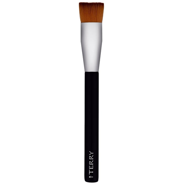Discover the By Terry Expert Stencil Foundation Brush, designed by renowned makeup artist Terry de Gunzburg. With a legacy dating back to 1998, By Terry has revolutionized beauty with its luxurious makeup and skincare products. This innovative brush features a unique hollow chamber that allows you to fill it with your favorite foundation. Achieve a flawless, even finish by using circular motions for easy application. Elevate your makeup routine with this professional-grade tool that ensures a smooth and radiant complexion every time.