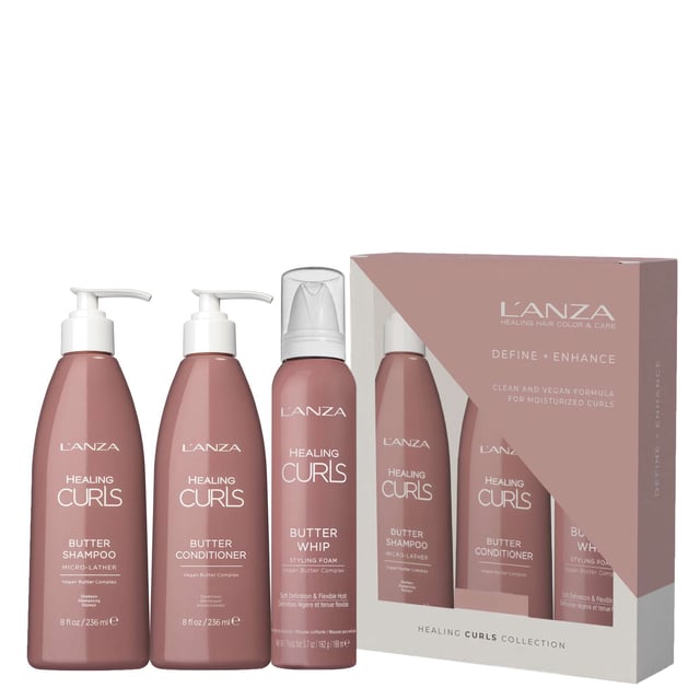 Discover the Paul Mitchell Color Protect Travel Kit, perfect for maintaining vibrant hair on the go. This set includes:

- Paul Mitchell Color Protect Shampoo (100ml): Gently cleanses and moisturizes color-treated hair with sunflower extract for UV protection.

- Paul Mitchell Color Protect Conditioner (100ml): Detangles and hydrates color-treated hair, enriched with sunflower extract.

- Paul Mitchell Firm Style Freeze & Shine Super Spray (100ml): Provides powerful hold and a glossy finish. Color safe, vegan, and paraben-free, ideal for travel or as a gift!