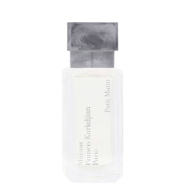 Maison Francis Kurkdjian Petit Matin Eau de Parfum Spray - A Radiant Fragrance 35 ml Experience the enchanting essence of dawn with Maison Francis Kurkdjian Petit Matin Eau de Parfum Spray. This exquisite fragrance captures the beauty of the early morning through a delightful blend of bright citrus notes, including lemon and orange blossom, infused with soothing lavender. The unique combination of litsea cubeba and hawthorn adds a refreshing sweetness, while the warm undertones of ambroxan and musks provide a cozy finish. Perfect for daily wear, this fragrance is a celebration of freshness and elegance.