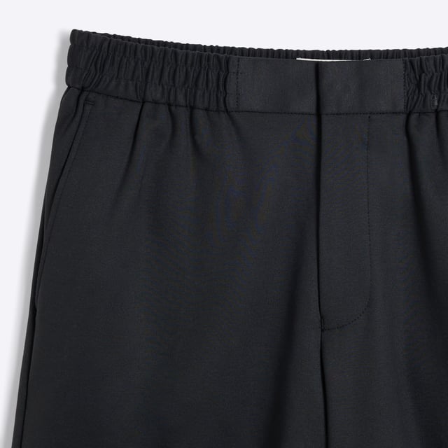 Slim fit, Elasticated waist, Concealed fastening, PocketsAbout the brandFASHION IS OUR DNARiver Island is an icon of the British high street. Inspired by the latest trends and our heritage style archives, we've been serving style and leading trends for over sixty years.We make fashion for real people with real lives, who want to look real good. Because life's a celebration - let's dress for it.