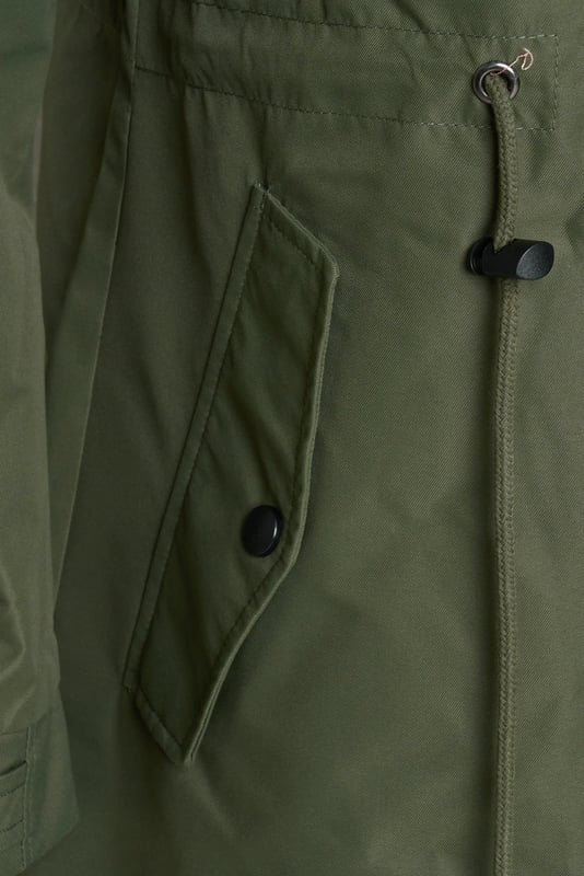 Introducing the Emily Festival Elle women’s parka – the perfect blend of style and function. Made from lightweight materials, this parka is easy to wear and perfect for layering. The addition of a hood makes it ideal for rainy days, while the stylish design ensures you’ll look great no matter the weather. Whether you’re running errands or out for a walk, the Emily Festival Elle parka is the perfect way to complete your outfit.

10% Polyester.
Machine Washable.
2 Front pockets.
No inside Pickets.