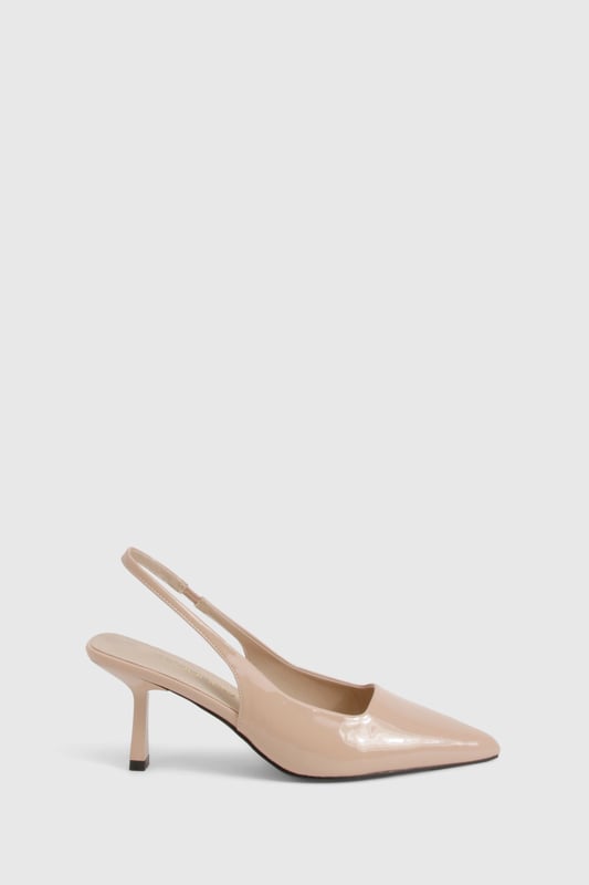We'll make sure your shoes keep you one stylish step ahead of the crowdWhether you're keeping it simple in sliders, living the high life in heels or joining the fash pack in flatforms, you'll be heading to shoe heaven with our fashion-forward footwear collection. Boots are your day-to-night bestfriend, giving a floral dress&nbsp;that tough twist - add a biker jacket for even more attitude. Find your summer feet in jelly sandals and enjoy balmy nights in block heels.