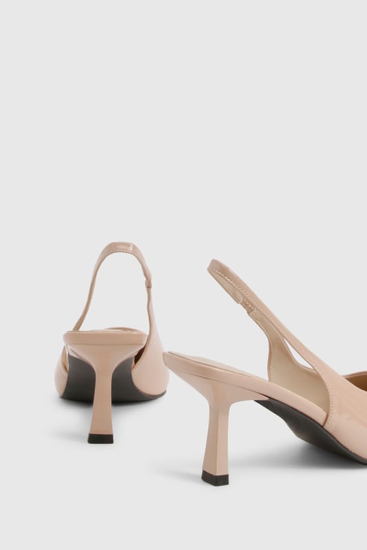 We'll make sure your shoes keep you one stylish step ahead of the crowdWhether you're keeping it simple in sliders, living the high life in heels or joining the fash pack in flatforms, you'll be heading to shoe heaven with our fashion-forward footwear collection. Boots are your day-to-night bestfriend, giving a floral dress&nbsp;that tough twist - add a biker jacket for even more attitude. Find your summer feet in jelly sandals and enjoy balmy nights in block heels.