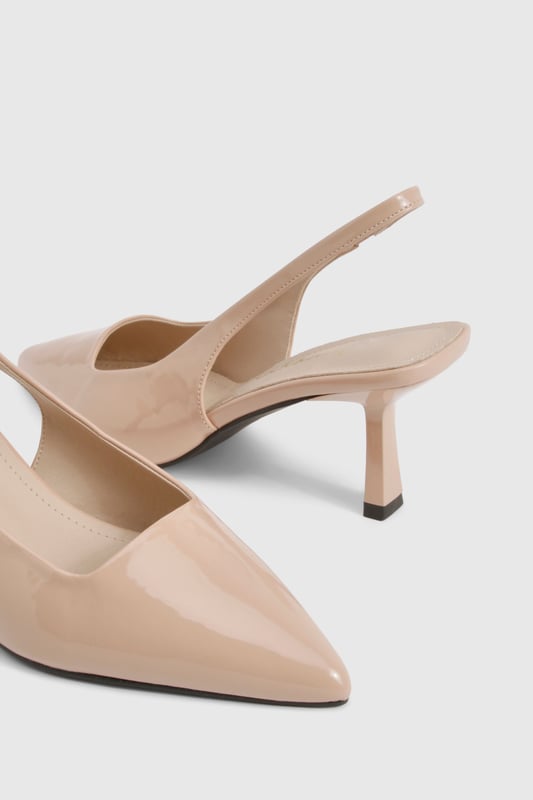 We'll make sure your shoes keep you one stylish step ahead of the crowdWhether you're keeping it simple in sliders, living the high life in heels or joining the fash pack in flatforms, you'll be heading to shoe heaven with our fashion-forward footwear collection. Boots are your day-to-night bestfriend, giving a floral dress&nbsp;that tough twist - add a biker jacket for even more attitude. Find your summer feet in jelly sandals and enjoy balmy nights in block heels.