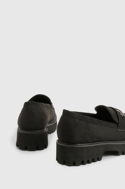 We'll make sure your shoes keep you one stylish step ahead of the crowdWhether you're keeping it simple in sliders, living the high life in heels or joining the fash pack in flatforms, you'll be heading to shoe heaven with our fashion-forward footwear collection. Boots are your day-to-night bestfriend, giving a floral dress&nbsp;that tough twist - add a biker jacket for even more attitude. Find your summer feet in jelly sandals and enjoy balmy nights in block heels.