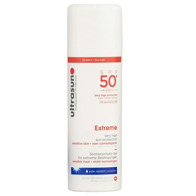 Ultrasun Extreme SPF50+ Sun Protection for Sensitive Skin Experience ultimate sun protection with Ultrasun Extreme SPF50+, formulated for sensitive skin. This advanced, photo-stable sunscreen provides robust defense against UVA, UVB, and Infrared A rays. Enriched with antioxidants and Vitamins E and B5, it hydrates your skin while ensuring long-lasting protection. Its non-greasy formula absorbs quickly and is recommended by dermatologists to prevent prickly heat and sun allergies. Safe for babies, vegan, and cruelty-free. Apply to clean, dry skin 15 minutes before sun exposure. Ideal for face and body.