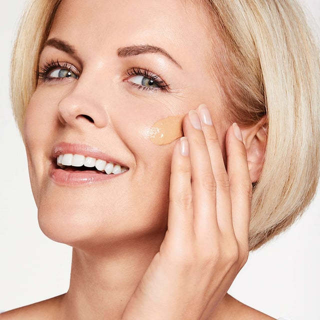 Experience the ultimate sun protection with Ultrasun Tinted Anti-Ageing Face Cream SPF30 in Honey. This lightweight formula shields your skin from UVA, UVB, and Infrared-A rays, while also providing blue light protection. Infused with a hint of color, it blends seamlessly into all skin tones, leaving your complexion smooth and radiant. Ideal for daily use, this non-greasy, fast-absorbing moisturizer is suitable for sensitive skin. Vegan-friendly, cruelty-free, and safe for pregnancy, apply 15 minutes before sun exposure as part of your skincare routine.