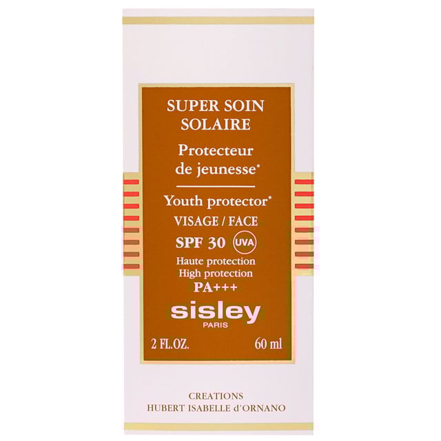 Experience superior sun protection with Sisley's Super Soin Solaire Facial Sun Care SPF30. This lightweight, non-greasy cream effortlessly absorbs into the skin, providing essential hydration while leaving a matte finish. Enriched with nourishing shea butter, camellia, and mango extracts, it enhances skin smoothness and elasticity. The powerful edelweiss extract works synergistically with UV filters to shield your skin from harmful sun rays. For optimal results, apply generously to your face before sun exposure and reapply every two hours to maintain protection.
