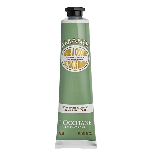 Experimenta la lujosa hidratación de la Crema de Manos Deliciosas de Almendra de L'OCCITANE, enriquecida con leche de almendra nutritiva y aceite de almendra dulce proveniente de Provenza. Esta fórmula ligera se absorbe rápidamente, proporcionando una hidratación duradera mientras realza la belleza natural de tu piel. Perfecta para piel normal a seca, suaviza y alisa las manos, dejándolas visiblemente radiantes. Además, esta crema ayuda a fortalecer las uñas y a suavizar las cutículas, convirtiéndola en una parte esencial de tu rutina diaria de cuidado de la piel. Disfruta de la bondad de la naturaleza para unas manos bellamente hidratadas.