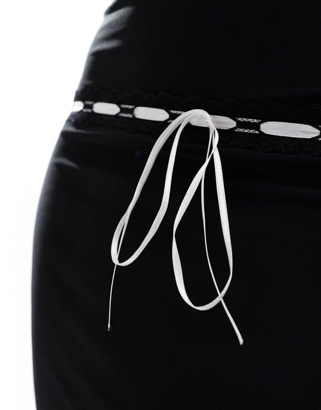 Skirts by Kaiia Part of a co-ord set Top sold separately High rise Elasticated waistband Bow detail Regular fitSold By: Asos