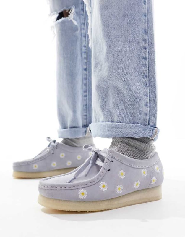 Shoes by Clarks Originals Shoe 'drobe stand-outs Floral design Lace-up fastening Apron toe Chunky sole Textured treadSold By: Asos