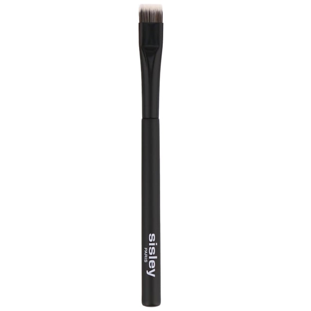 Achieve stunning eye looks with the Sisley Precision Eyeliner Brush. Featuring a flat, straight head, this expertly designed brush ensures precise application every time, making it perfect for creating bold lines or soft blends. The soft, synthetic bristles glide effortlessly along your lash line, allowing for effortless highlighting and blending of crayon lines. Elevate your makeup routine with this essential tool that guarantees professional-quality results.