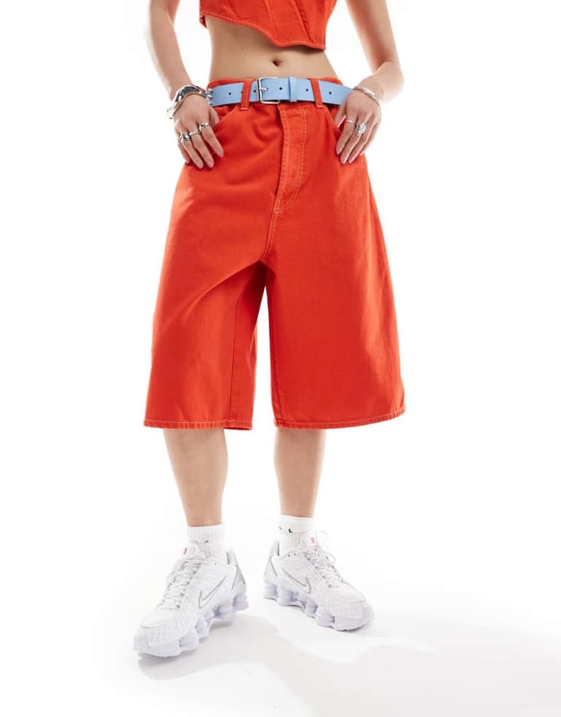 Shorts by Collusion Short cut to summer style Mid rise Belt loops Functional pockets Longline cut Regular fitSold By: Asos
